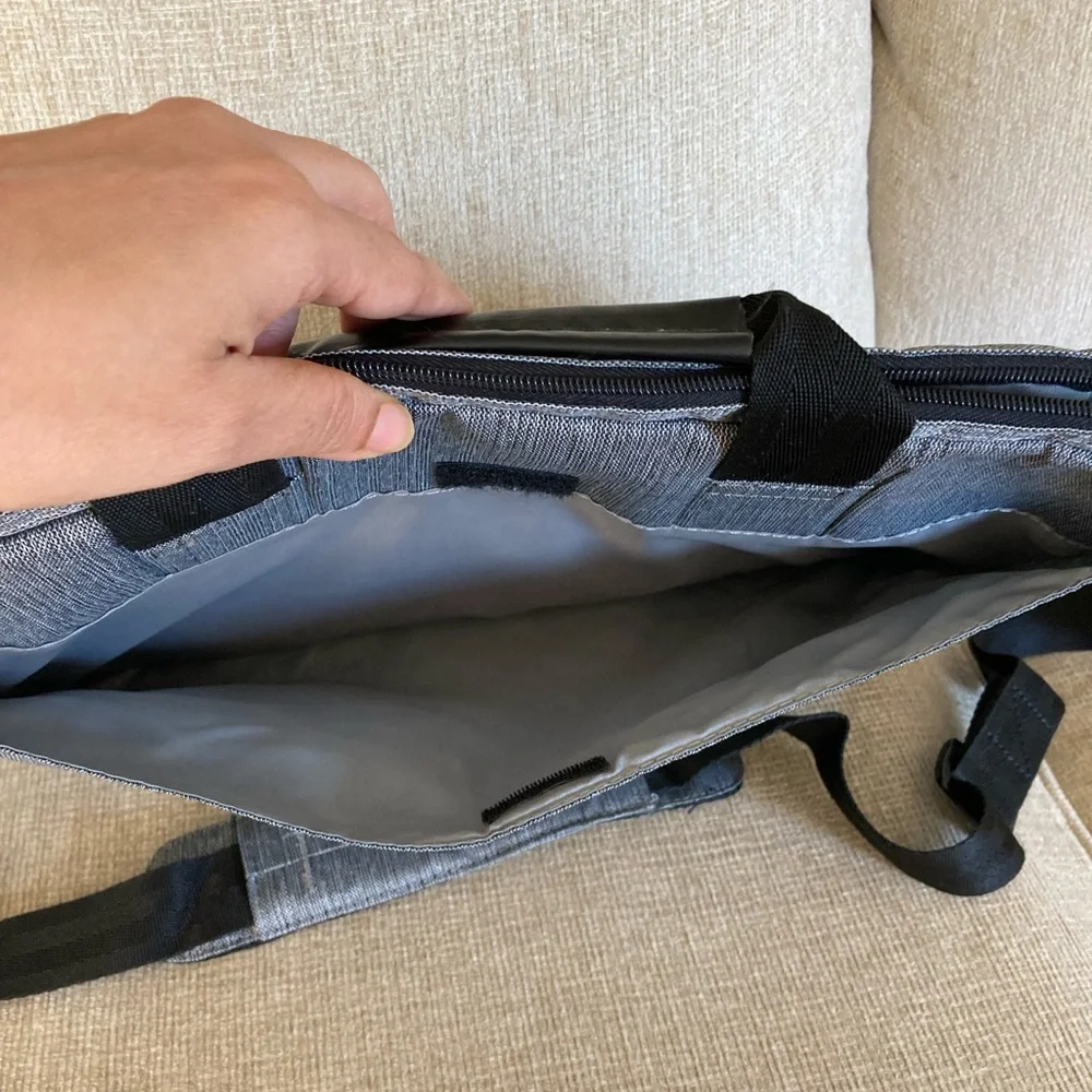 NWOT Targus sleek laptop case -grey color